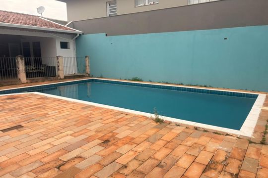 Casa à venda com 3 quartos, 237m² em Jardim Santa Genebra, Campinas