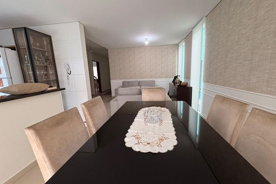 Casa à venda com 3 quartos, 237m² em Jardim Santa Genebra, Campinas