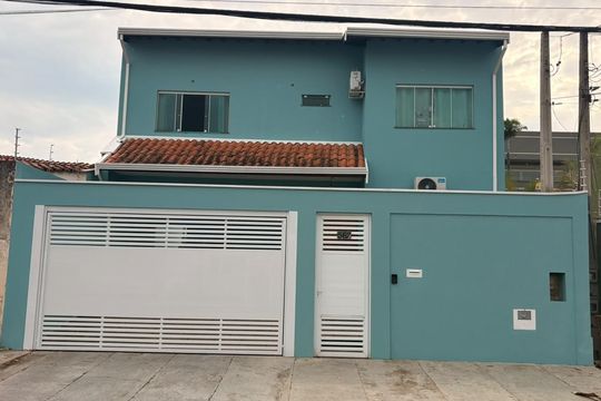 Casa à venda com 3 quartos, 237m² em Jardim Santa Genebra, Campinas