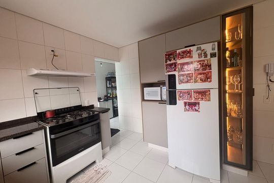 Casa à venda com 3 quartos, 237m² em Jardim Santa Genebra, Campinas