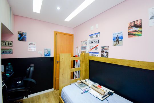Quarto 1 de apartamento à venda com 2 quartos, 60m² em Jardim Flor da Montanha, Guarulhos