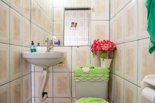 Banheiro Social de casa à venda com 2 quartos, 50m² em Nucleo Habitacional Nova Conquista, Diadema