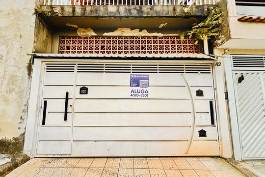 Fachada de casa para alugar com 1 quarto, 60m² em Jardim Nossa Senhora do Carmo, São Paulo