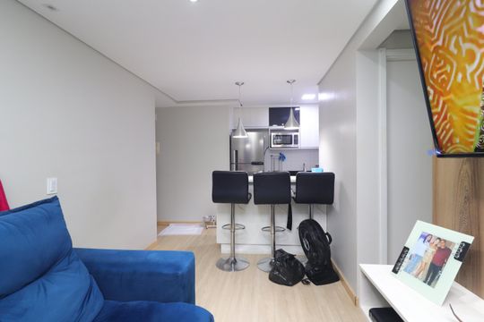 Sala de apartamento para alugar com 2 quartos, 41m² em Itaquera, São Paulo