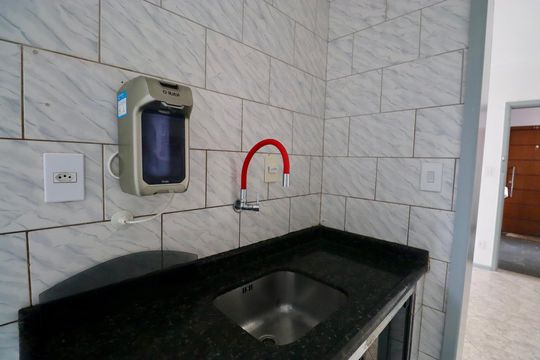 Cozinha de apartamento para alugar com 2 quartos, 47m² em Nova Brasília, Salvador