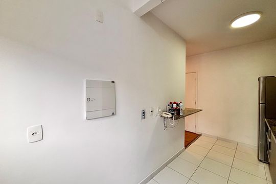 Cozinha de apartamento para alugar com 1 quarto, 32m² em Tamboré, Barueri