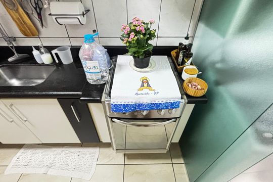 Cozinha de apartamento à venda com 2 quartos, 60m² em Vila Luzita, Santo André