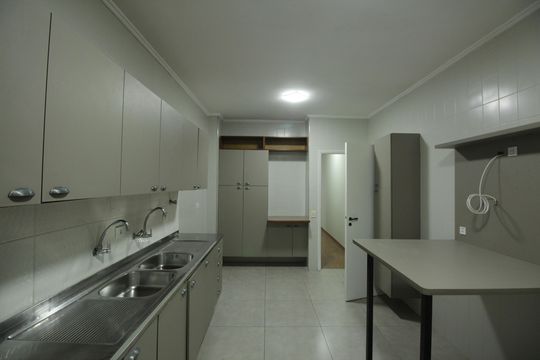 Cozinha e Área de Serviço de apartamento para alugar com 3 quartos, 153m² em Ponta da Praia, Santos