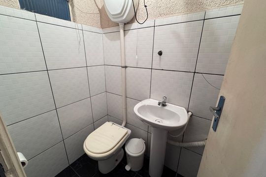 Banheiro 2 de casa à venda com 2 quartos, 112m² em Jardim Rosa Maria, São Paulo