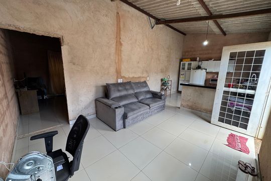 Sala de casa à venda com 1 quarto, 157m² em Setor Habitacional Arniqueira, Brasília
