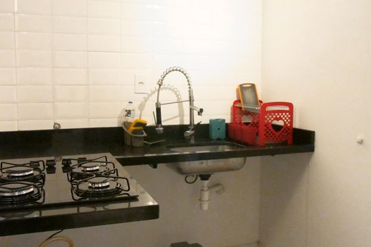 Cozinha de casa para alugar com 1 quarto, 44m² em Jardim Sabara, São Paulo