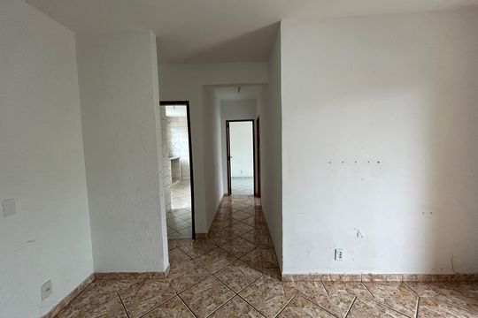 Corredor de casa para alugar com 2 quartos, 126m² em Realengo, Rio de Janeiro