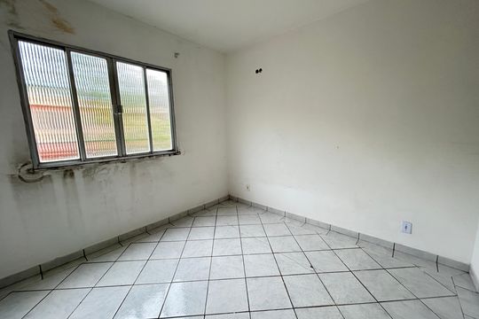 Quarto 1 de casa para alugar com 2 quartos, 126m² em Realengo, Rio de Janeiro