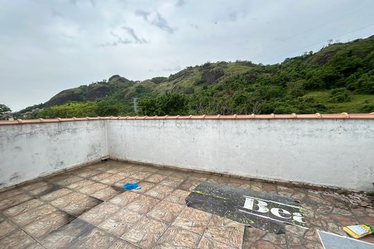 Terraço de casa para alugar com 2 quartos, 126m² em Realengo, Rio de Janeiro