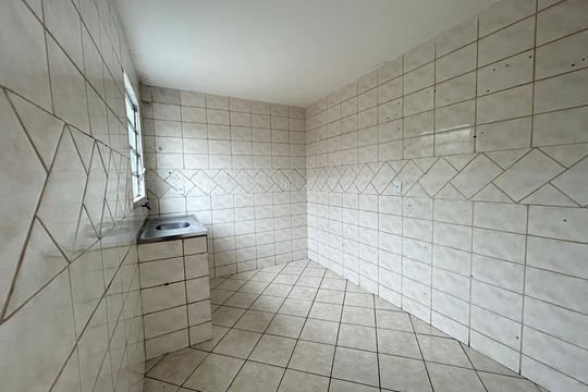 Cozinha de casa para alugar com 2 quartos, 126m² em Realengo, Rio de Janeiro
