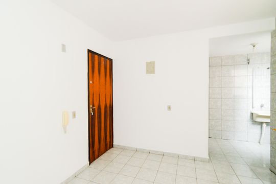 Sala / Cozinha  de kitnet/studio para alugar com 1 quarto, 48m² em Jardim Kida, Guarulhos