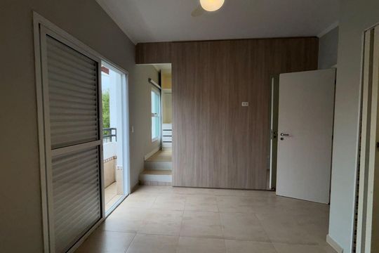 Casa de Condomínio para alugar com 3 quartos, 124m² em Rio Cotia, Cotia