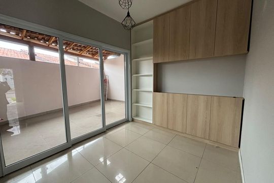 Casa de Condomínio para alugar com 3 quartos, 124m² em Rio Cotia, Cotia