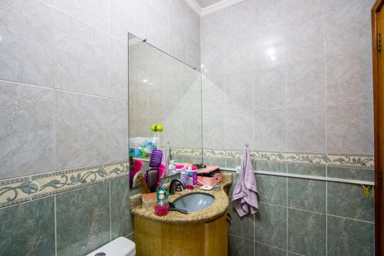 Banheiro do quarto 3 de casa à venda com 3 quartos, 250m² em Vila Floresta, Santo André