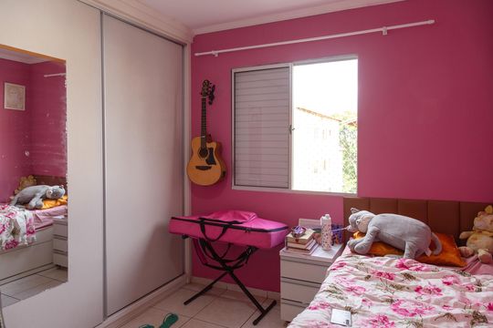 Quarto 2 de apartamento para alugar com 2 quartos, 55m² em Jardim Odete, Guarulhos