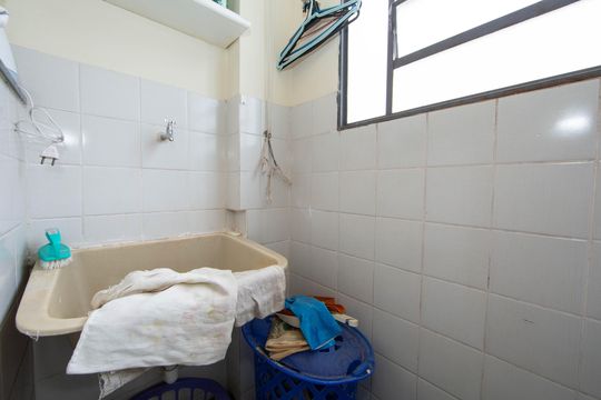 Área de serviço de apartamento para alugar com 3 quartos, 60m² em Salgado Filho, Belo Horizonte