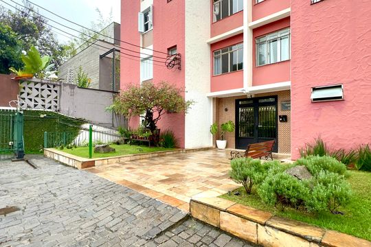Entrada de apartamento à venda com 2 quartos, 64m² em Vila Madalena, São Paulo