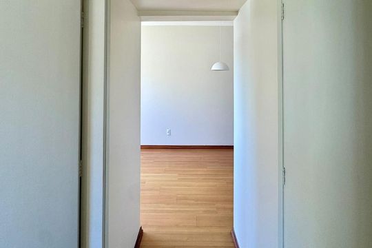 Corredor de apartamento para alugar com 1 quarto, 56m² em Centro, Campinas