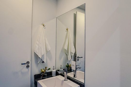 Banheiro de kitnet/studio para alugar com 1 quarto, 29m² em Brás, São Paulo