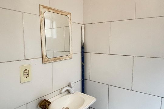 Banheiro de kitnet/studio para alugar com 1 quarto, 35m² em Vila Suíça, Santo André