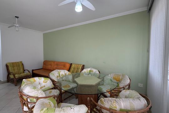 Sala de apartamento para alugar com 2 quartos, 270m² em Jardim Ana Maria, Guarujá
