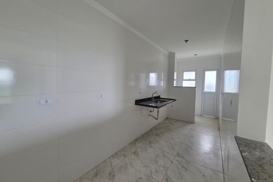 Cozinha de apartamento para alugar com 2 quartos, 79m² em Guilhermina, Praia Grande
