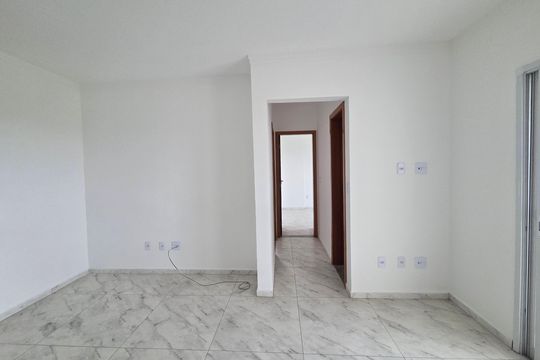 Sala de apartamento para alugar com 2 quartos, 79m² em Guilhermina, Praia Grande