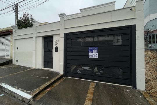 Fachada + Placa de casa para alugar com 6 quartos, 500m² em Jardim Popular, São Paulo