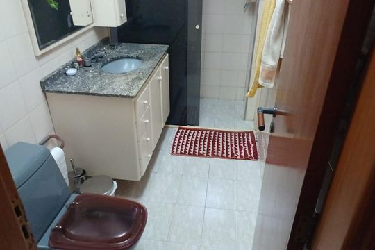 Banheiro de apartamento à venda com 2 quartos, 59m² em Rudge Ramos, São Bernardo do Campo