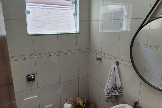 Banheiro de casa à venda com 3 quartos, 218m² em Jardim Samambaia, Jundiaí