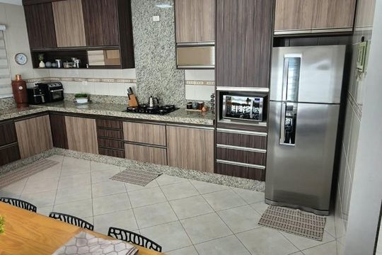 Cozinha de casa à venda com 3 quartos, 218m² em Jardim Samambaia, Jundiaí