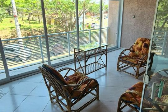 Varanda de casa à venda com 3 quartos, 218m² em Jardim Samambaia, Jundiaí