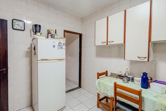 Cozinha  de casa para alugar com 3 quartos, 139m² em Jardim Piratininga, São Paulo