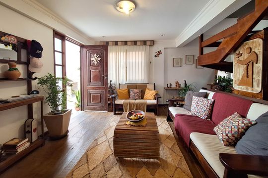 Sala de casa para alugar com 2 quartos, 120m² em Camboinhas, Niterói