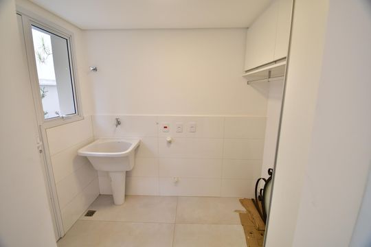 Área de Serviço de casa de condomínio para alugar com 3 quartos, 502m² em Sítios de Recreio Gramado, Campinas