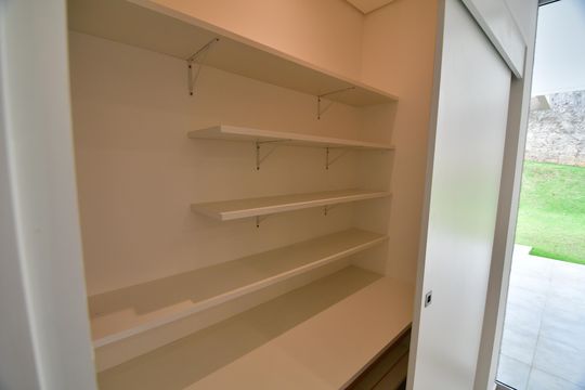  Cozinha - Despensa de casa de condomínio para alugar com 3 quartos, 502m² em Sítios de Recreio Gramado, Campinas