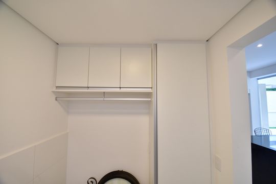Área de Serviço de casa de condomínio para alugar com 3 quartos, 502m² em Sítios de Recreio Gramado, Campinas