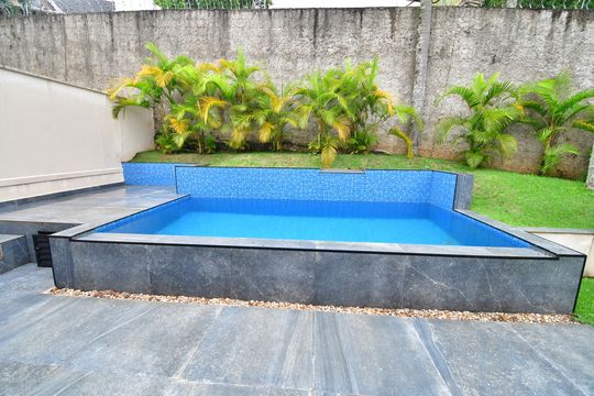 Piscina de casa de condomínio para alugar com 3 quartos, 498m² em Sítios de Recreio Gramado, Campinas