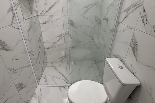 Banheiro social de casa para alugar com 2 quartos, 74m² em Vila Israel, São Bernardo do Campo