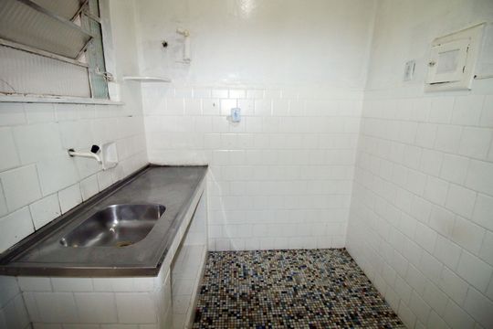 Cozinha de apartamento para alugar com 2 quartos, 60m² em Coelho Neto, Rio de Janeiro