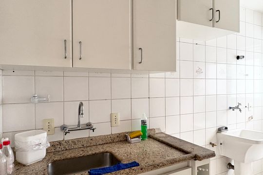 Cozinha e Área de Serviço de apartamento para alugar com 2 quartos, 50m² em Freguesia do Ó, São Paulo