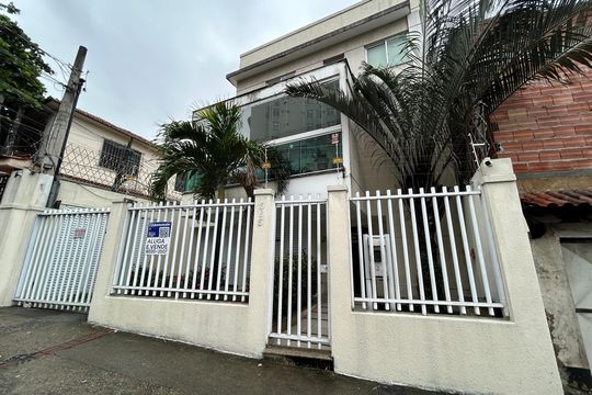Fachada + placa de casa para alugar com 3 quartos, 96m² em Todos Os Santos, Rio de Janeiro