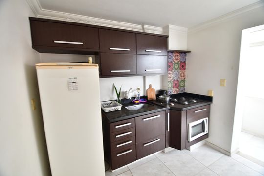 Cozinha de apartamento à venda com 1 quarto, 50m² em Centro, Campinas