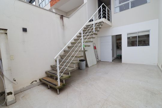 Garagem de casa para alugar com 2 quartos, 115m² em Jardim Cidalia, São Paulo