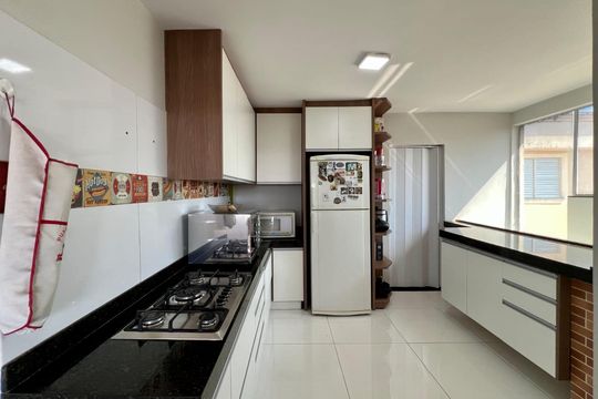 Cozinha de apartamento à venda com 4 quartos, 157m² em Setor Goiânia 2, Goiânia